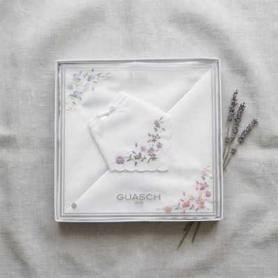 Pañuelo guasch bordado ramo floral