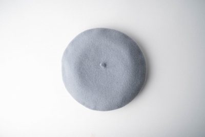 Pearl grey Elósegui beret