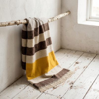 Manta de lana trinatural