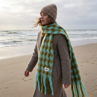 Bufanda mohair pata de gallo verde pálido