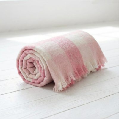 Manta bebé lana merino cuadros rosa