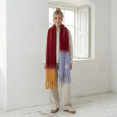 Bufanda mohair color block ocre y granate