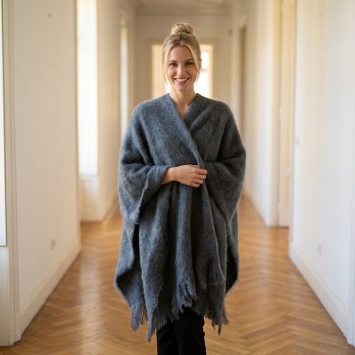 Poncho Mohair Ezcaray Gris