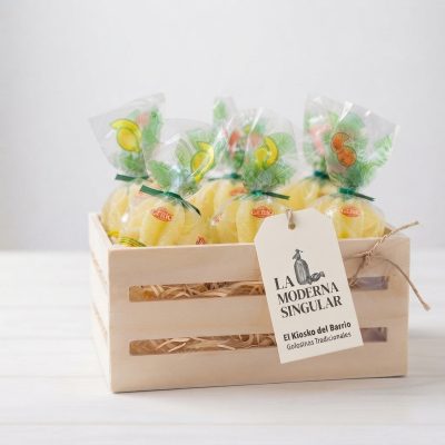 Caja de madera regalo 6 caramelos gajos de limón