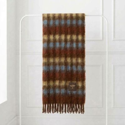 Manta Mohair Geométrica Marrón y Azul